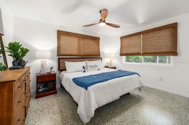 3816 SW 4TH PLACE, Gainesville, FL 32607