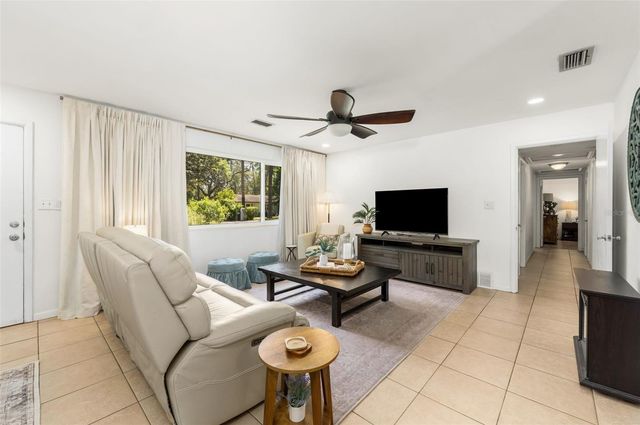 3816 SW 4TH PLACE, Gainesville, FL 32607