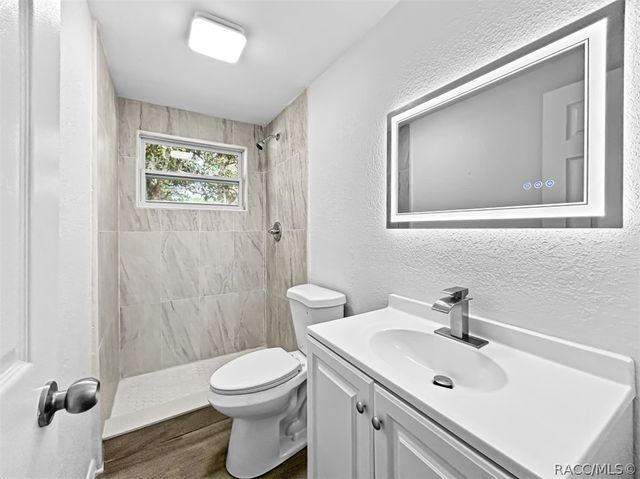 7240 W Avocado Street, Crystal River, FL 34429