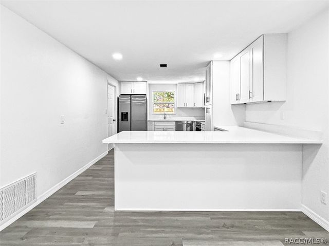 7240 W Avocado Street, Crystal River, FL 34429