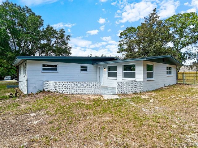 7240 W Avocado Street, Crystal River, FL 34429