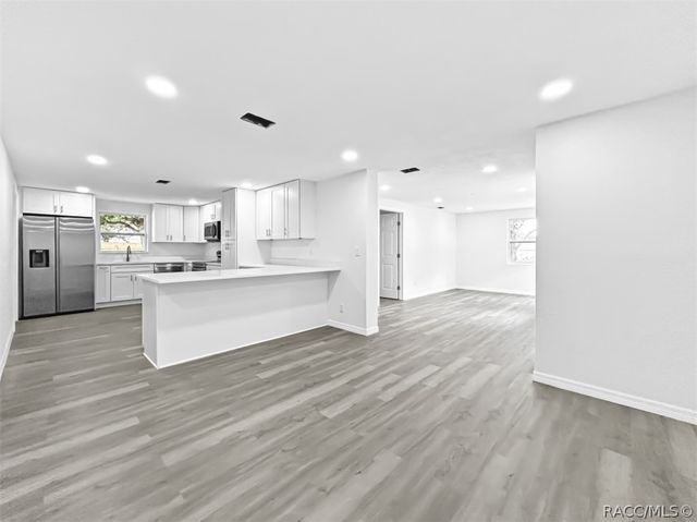 7240 W Avocado Street, Crystal River, FL 34429