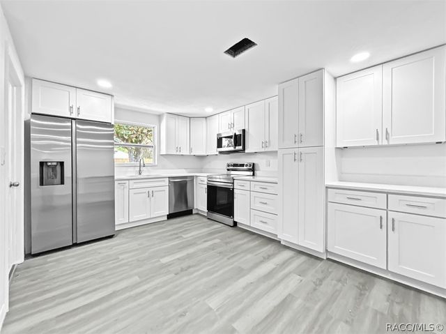 7240 W Avocado Street, Crystal River, FL 34429