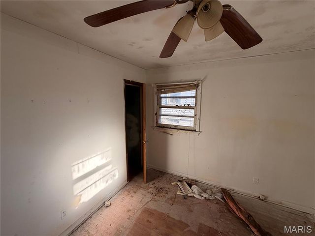 2163 Wageley Place, St Louis, MO 63133