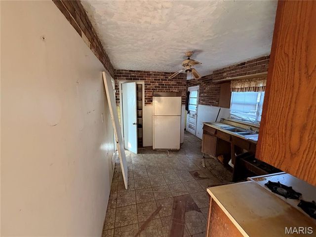 2163 Wageley Place, St Louis, MO 63133