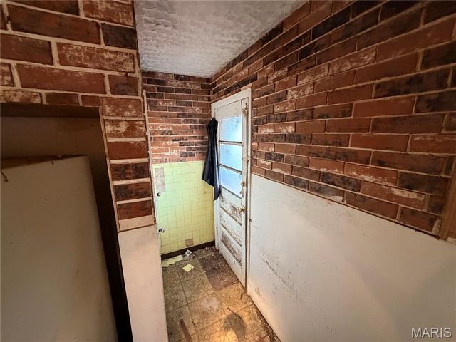 2163 Wageley Place, St Louis, MO 63133