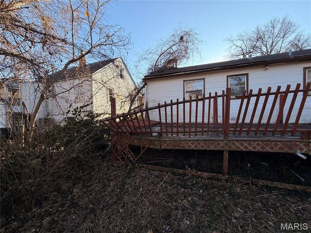 2163 Wageley Place, St Louis, MO 63133