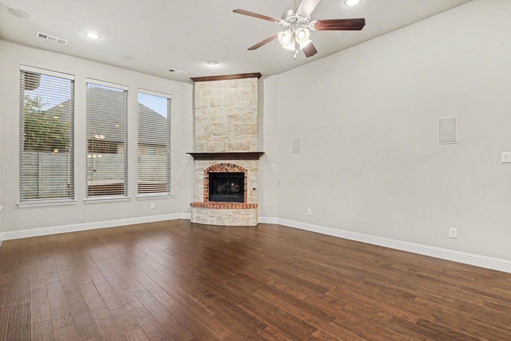 1512 8th Street, Argyle, TX 76226 — photo 4