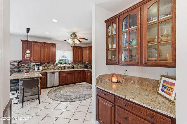 9 Kindling Way, Jackson, NJ 08527