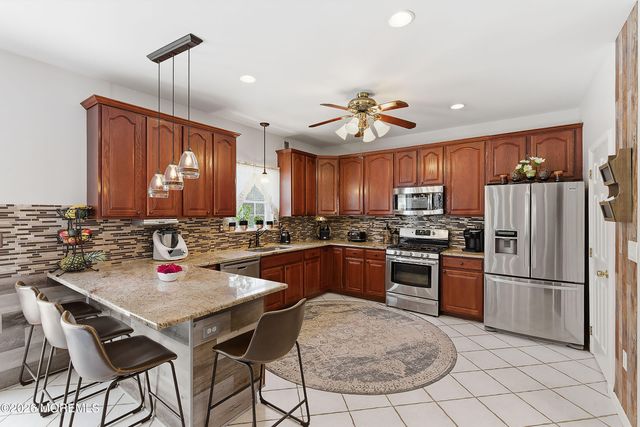 9 Kindling Way, Jackson, NJ 08527