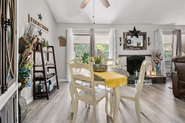 5702 Meadow Wood Lane, Fort Worth, TX 76112