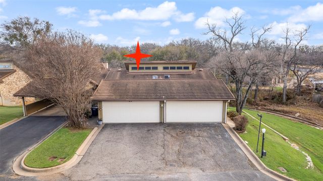 5702 Meadow Wood Lane, Fort Worth, TX 76112