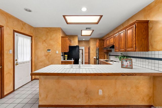 9203 Bigbury, San Antonio, TX 78254