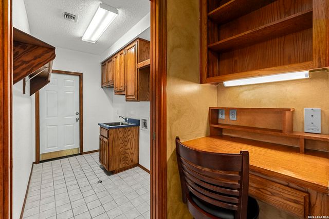 9203 Bigbury, San Antonio, TX 78254