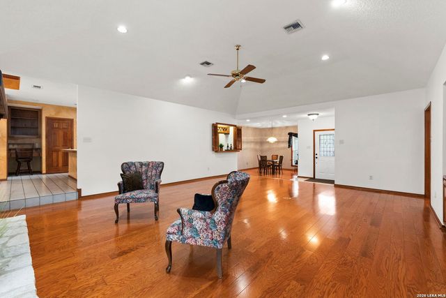 9203 Bigbury, San Antonio, TX 78254