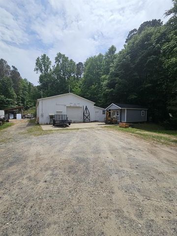 865 Lumber Company Road, Talking Rock, GA 30175