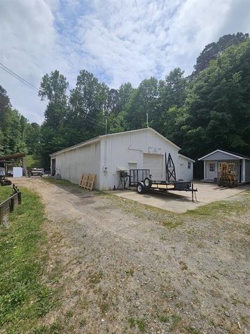 865 Lumber Company Road, Talking Rock, GA 30175