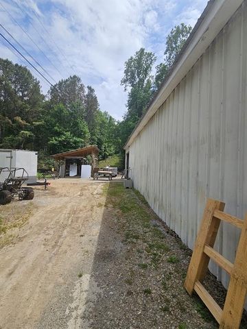 865 Lumber Company Road, Talking Rock, GA 30175