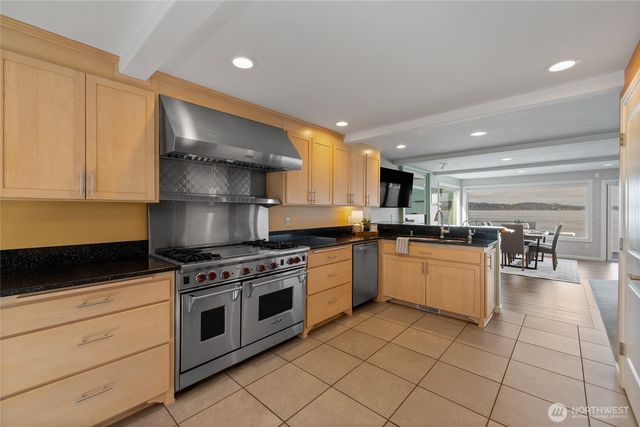 1838 Day Island Boulevard W, University Place, WA 98466