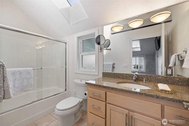 1838 Day Island Boulevard W, University Place, WA 98466