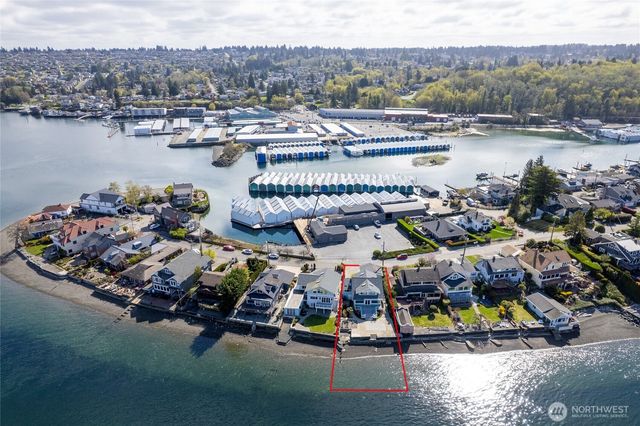 1838 Day Island Boulevard W, University Place, WA 98466