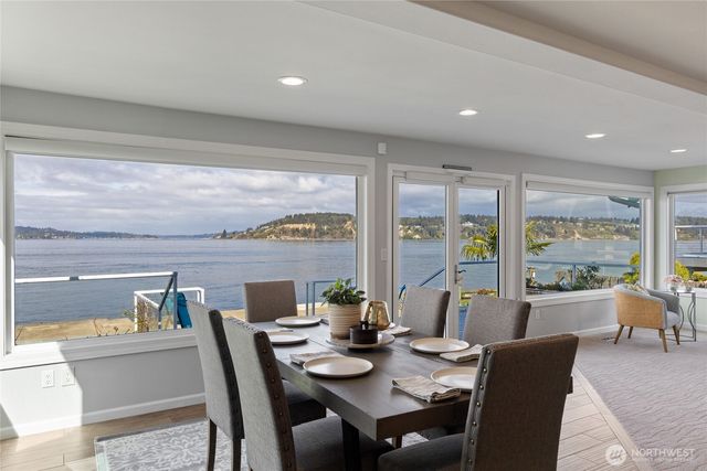 1838 Day Island Boulevard W, University Place, WA 98466