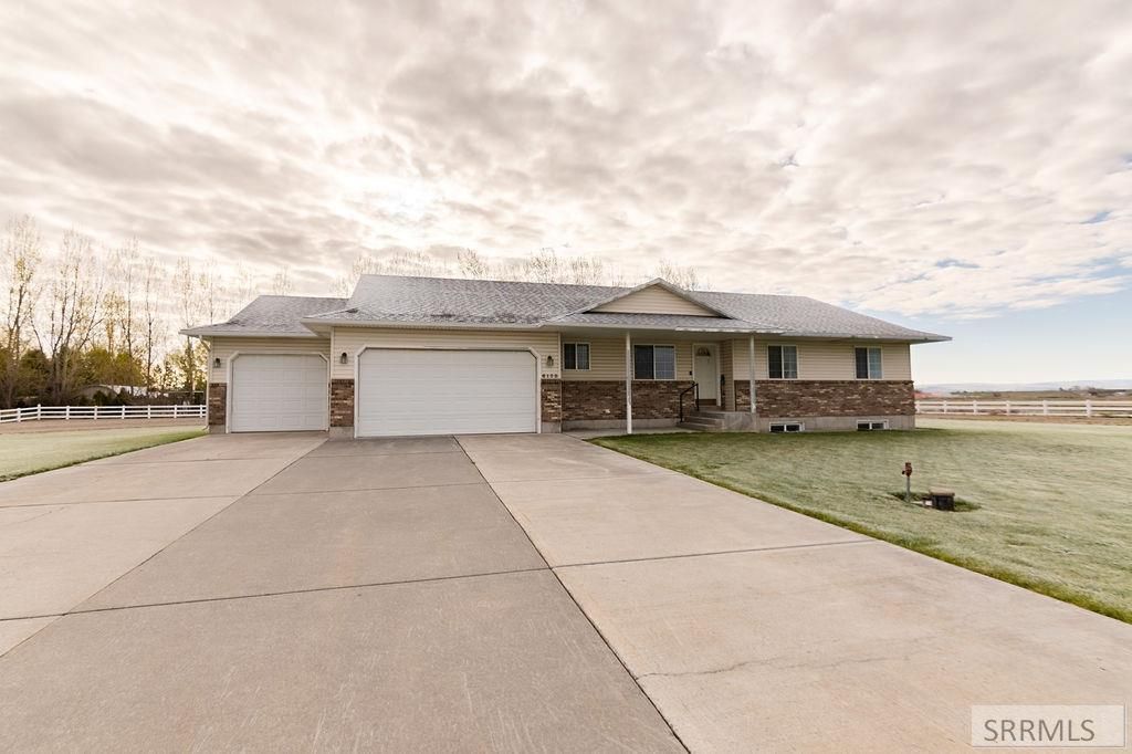 Image 1 of property listing at 6138 N 12th E, Idaho Falls, ID 83401