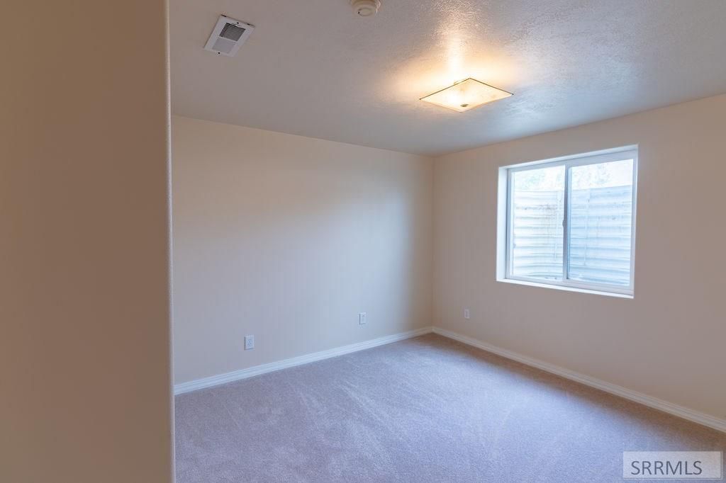 Image 20 of property listing at 6138 N 12th E, Idaho Falls, ID 83401