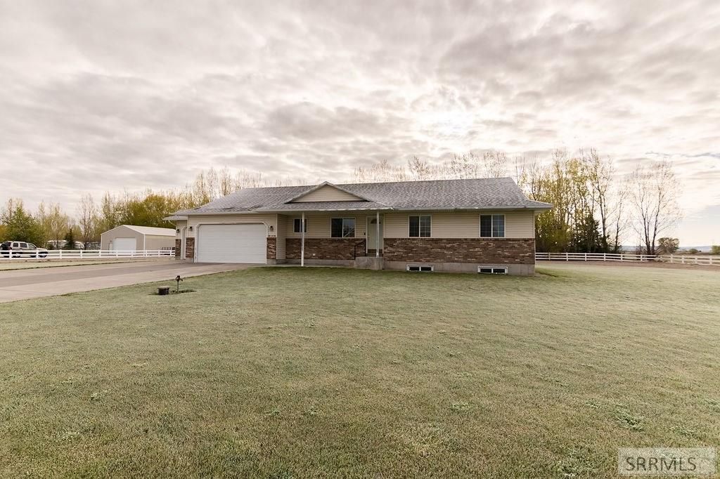 Image 4 of property listing at 6138 N 12th E, Idaho Falls, ID 83401