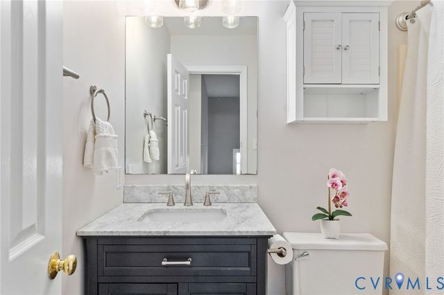 10928 Forest Trace Ln, Glen Allen, VA 23059