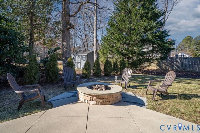 10928 Forest Trace Ln, Glen Allen, VA 23059