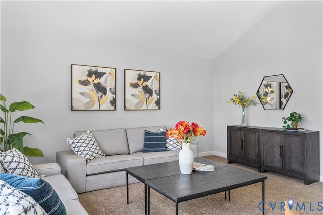 10928 Forest Trace Ln, Glen Allen, VA 23059