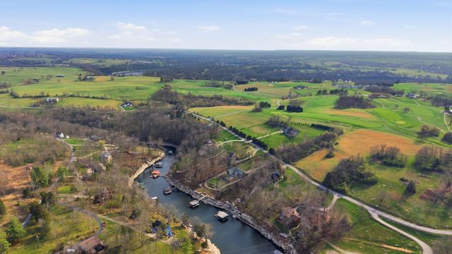 866 Donmar Drive, Lancaster, KY 40444