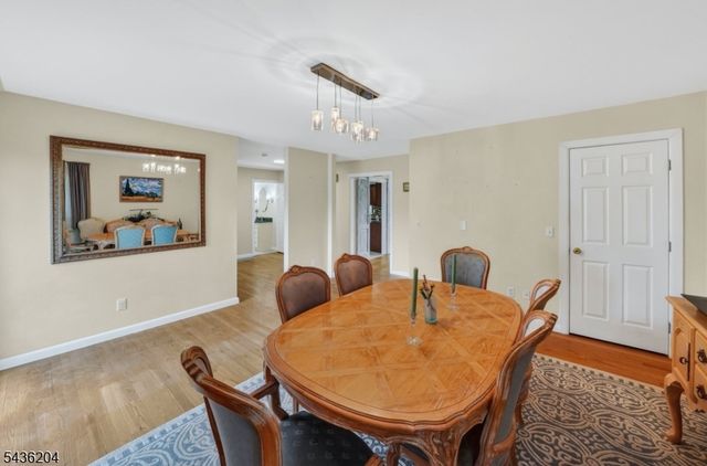 82 Duval St, Bridgewater Twp., NJ 08807