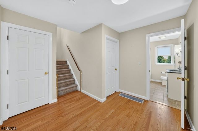 82 Duval St, Bridgewater Twp., NJ 08807