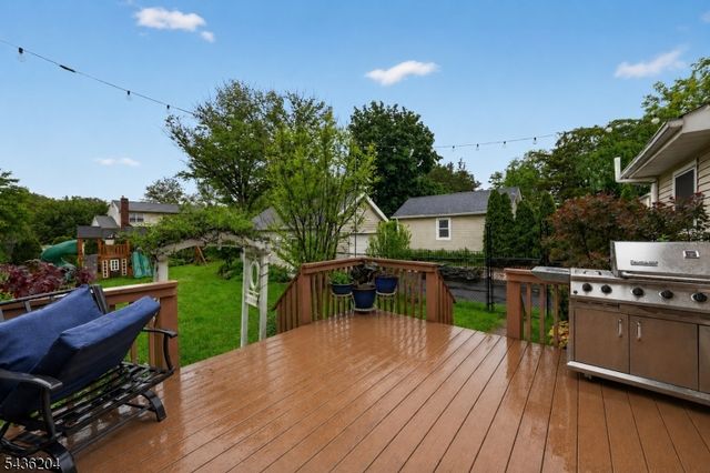 82 Duval St, Bridgewater Twp., NJ 08807
