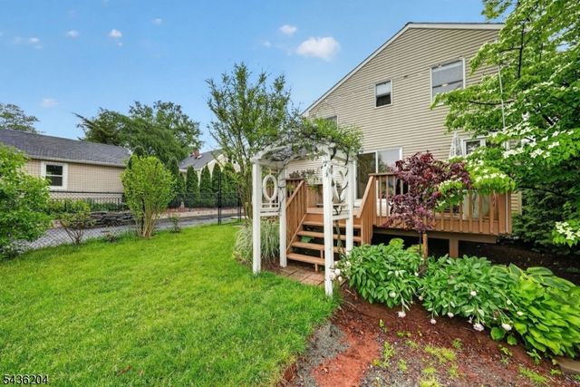 82 Duval St, Bridgewater Twp., NJ 08807
