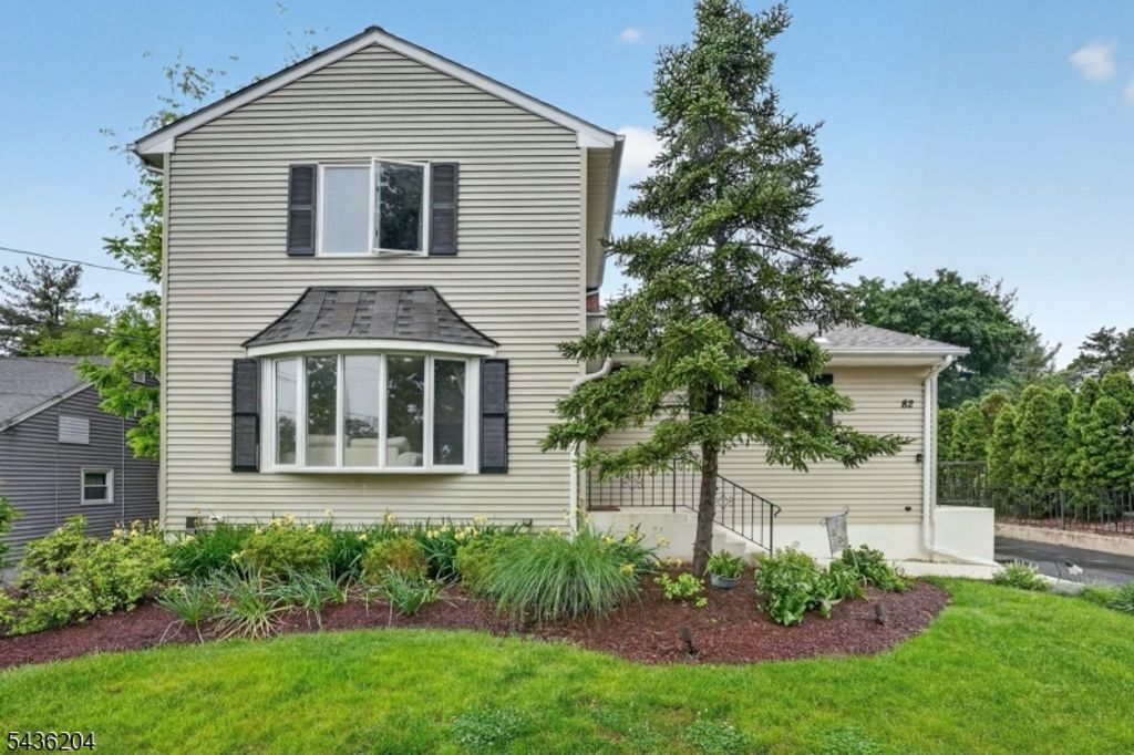 82 Duval St, Bridgewater Twp., NJ 08807