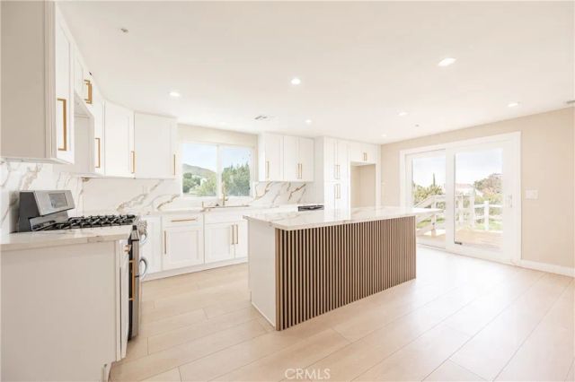 957 Sierra Hills Lane, Palmdale, CA 93550