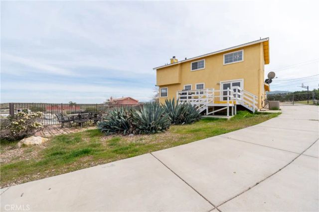 957 Sierra Hills Lane, Palmdale, CA 93550