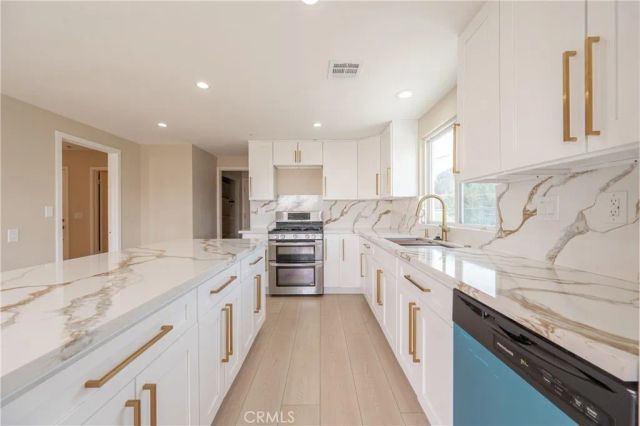 957 Sierra Hills Lane, Palmdale, CA 93550