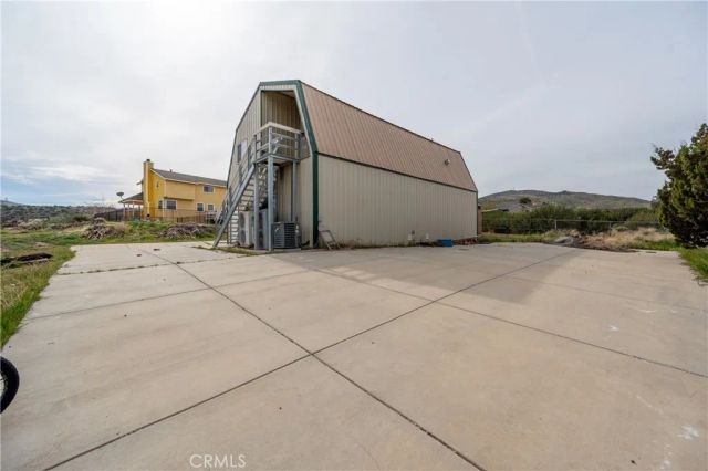 957 Sierra Hills Lane, Palmdale, CA 93550