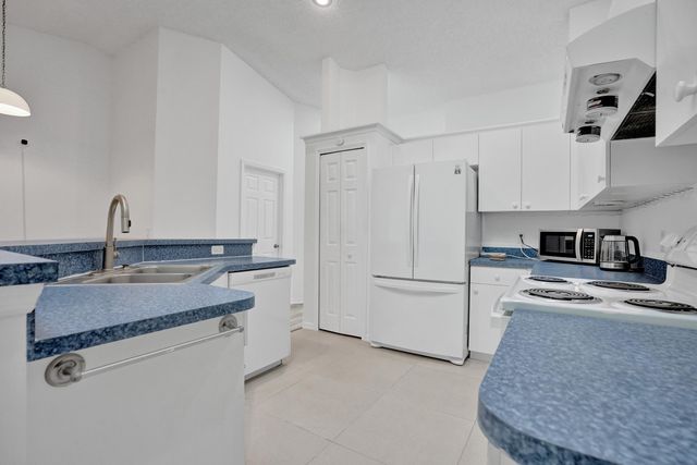 1212 SE Petunia Avenue, Port St. Lucie, Port St Lucie, FL 34952