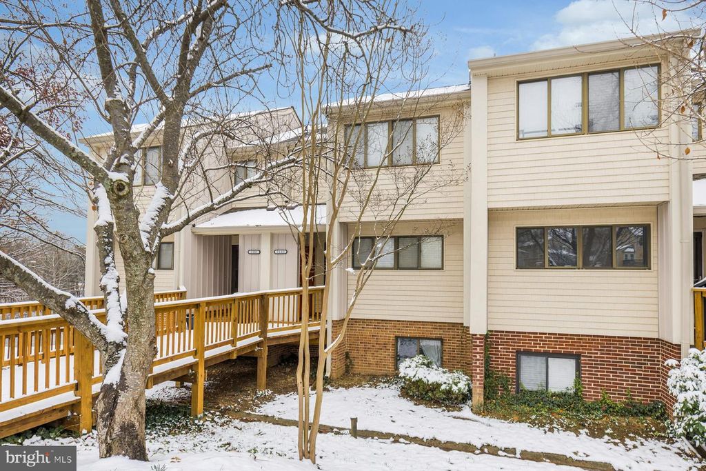 2105 OLD LANDING WAY, Woodbridge, VA 22191