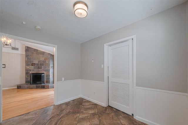 927 Carlingford Lane, Houston, TX 77079