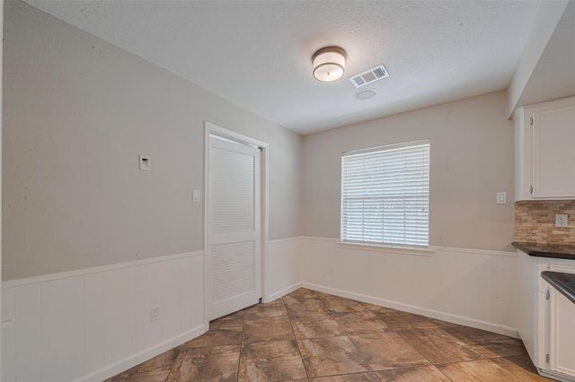 927 Carlingford Lane, Houston, TX 77079
