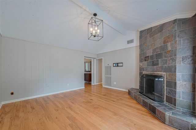 927 Carlingford Lane, Houston, TX 77079