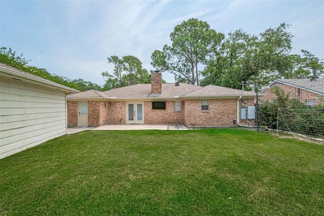 927 Carlingford Lane, Houston, TX 77079