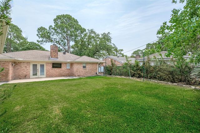 927 Carlingford Lane, Houston, TX 77079