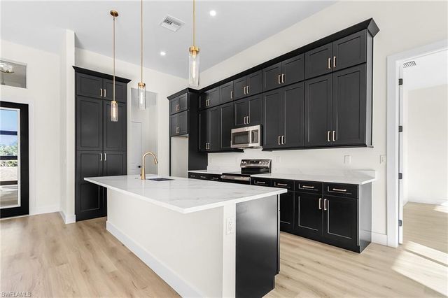 4446 8th ST NE, Naples, FL 34120